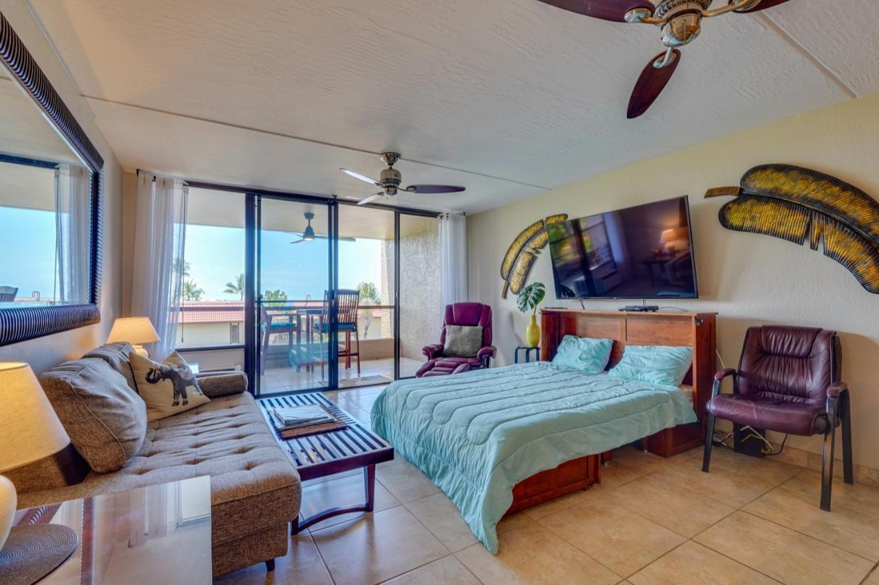 Kona Pacific Top Floor Retreat Ocean View And Pool! Apartment Kailua-Kona Exterior photo